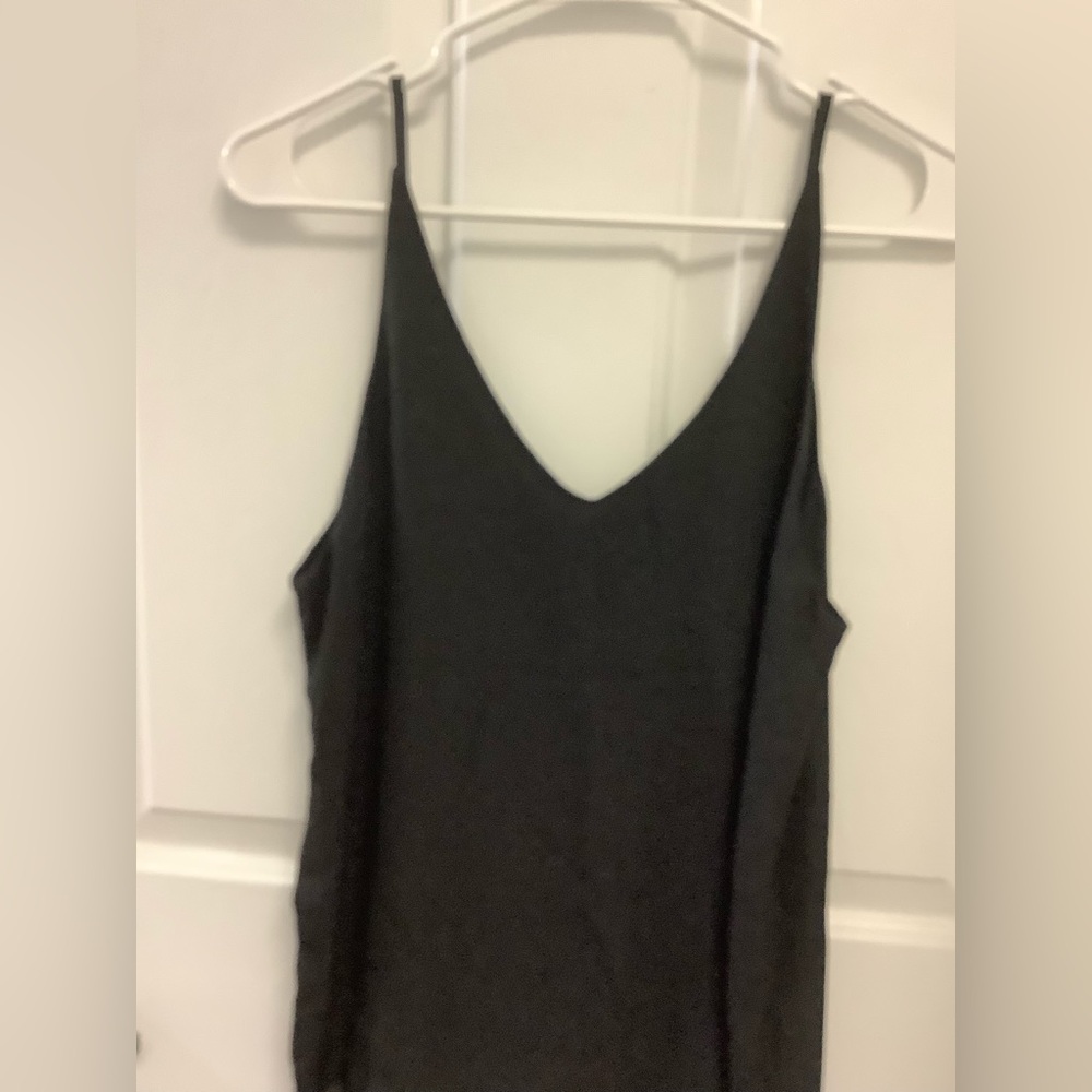Stella Luce Spaghetti Strap V Neck Camisole Size M